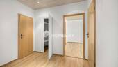 Flur 2 - 