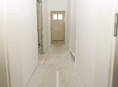 Flur - 3 Zimmer Etagenwohnung in Dresden