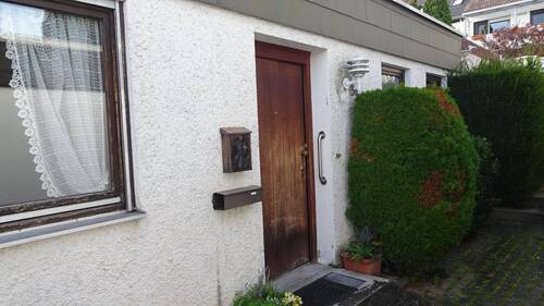 Eingang - 4 Zimmer Bungalow zum Kaufen in Würzburg