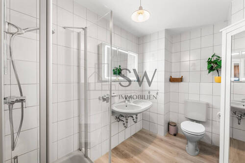 Badezimmer 1. OG - 