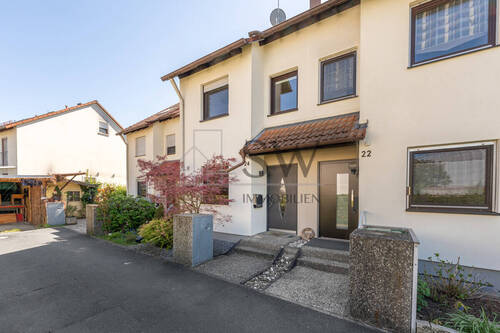 Hausansicht - 5 Zimmer Reihenmittelhaus zum Kaufen in Wendelstein