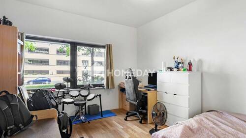 Büro 1 - 