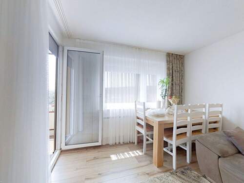 Wohnzimmer - Etagenwohnung mit 93,00 m² in Blaustein zum Kaufen