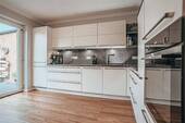 ...mit Zugang zur überdachten Terrasse - 7 Zimmer Einfamilienhaus in Bawinkel