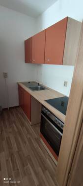 IMG_20250522_132728.jpg - Wunderschöne 2 Raum Wohnung mit Einbauküche !!!