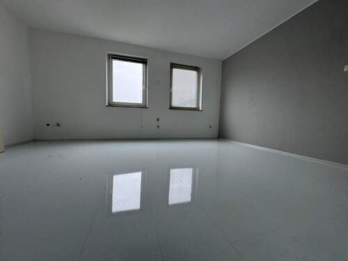 Zimmer 2 - 