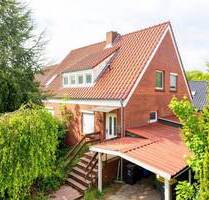 Großzügige Doppelhaushälfte mit Balkon, Terrasse & vielseitigen Nutzungsmöglichkeiten in Hage