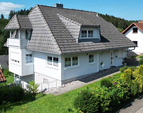Aussenansicht - 7 Zimmer Einfamilienhaus zum Kaufen in St. Georgen im Schwarzwald