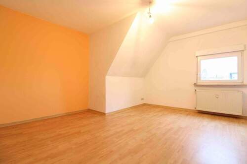 Schlafzimmer - 3 Zimmer Etagenwohnung zum Kaufen in Eltville am Rhein