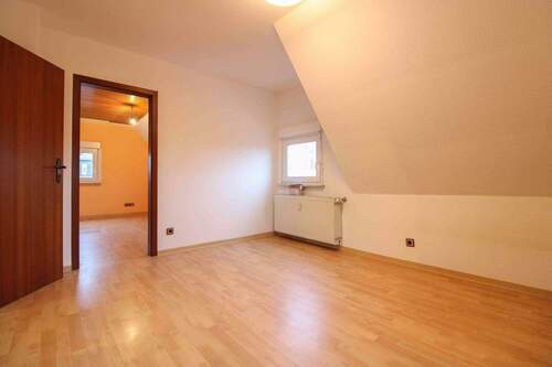 Wohnzimmer - Etagenwohnung mit 73,10 m&sup2; in Eltville am Rhein zum Kaufen