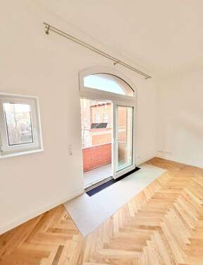 Balkonzugang.jpg - 3 Zimmer Etagenwohnung zur Miete in Schwerin