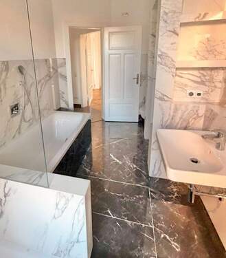 Bad, Wanne, Dusche, Fenster.jpg - 