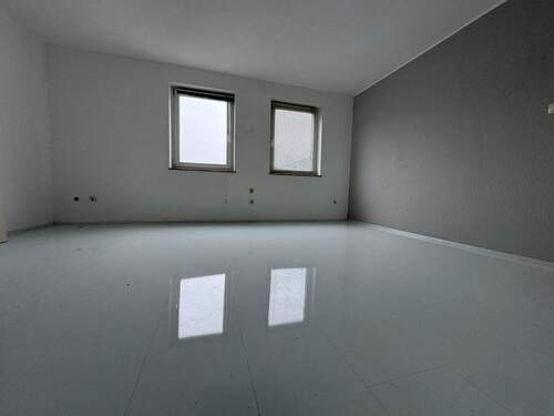Zimmer 2 - 