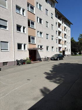 Bild 1 - 4-Zimmer-EG-Wohnung in Singen - 199.000,00 EUR Kaufpreis, ca.  75,00 m² Wohnfläche