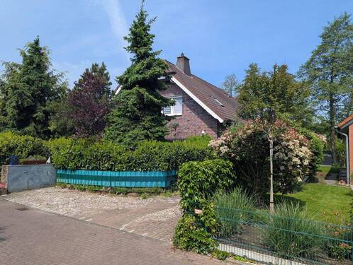 Aussenaufnahme - 8 Zimmer Mehrfamilienhaus, Wohnhaus zum Kaufen in Langenfeld (Rheinland)