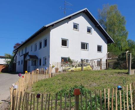 Zufahrt zum Haus - Idyllische Lage! Hofstelle nur ca. 7 km von Mühldorf a. Inn entfernt