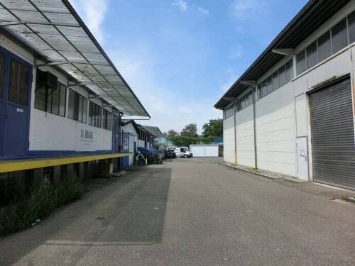 Bild 1 - Lagerfläche im UntergeschossHinterhof