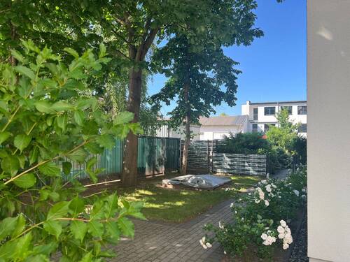 Außenanlage - Gut geschnittene 3-Raum-Wohnung in Toplage