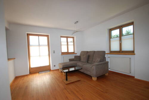 Blick ins Wohnzimmer - 