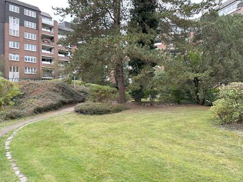 Außenanlage - 2 Zimmer Etagenwohnung zum Kaufen in Hamburg