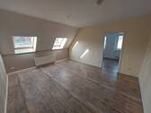 das Wohnzimmer - 3 Zimmer Etagenwohnung in Roßwein