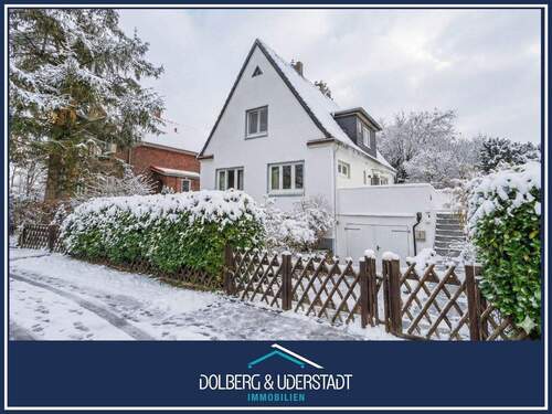 Ansicht - Vermietetes Zweifamilienhaus in beliebter zentraler Lage von Hamburg-Rahlstedt