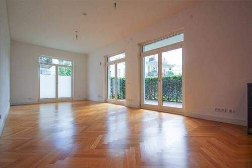 Wohnraum Impression 1 - 3 Zimmer Etagenwohnung in Köln