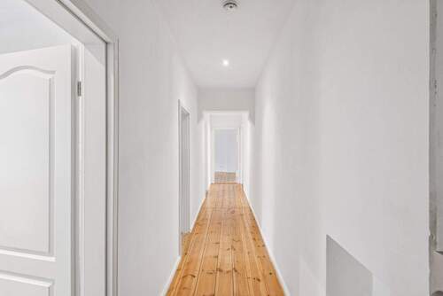 Flur - Etagenwohnung mit 82,00 m&sup2; in Berlin zum Kaufen