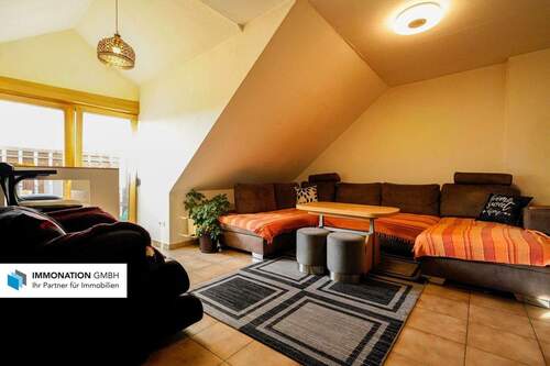 Wohnzimmer - Etagenwohnung mit 67,00 m&sup2; in Nürnberg zum Kaufen