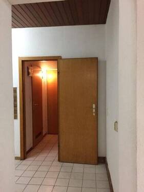 Eingang zu Wohnung EG - 