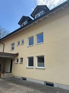 Außenansicht - 4 Zimmer Etagenwohnung zur Miete in Olching