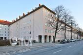 Hausansicht / house view - Etagenwohnung mit 85,00 m&sup2; in Berlin zum Kaufen