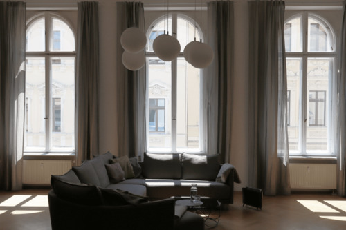 Wohnzimmer - +++ Exklusive 258 m² Altbauwohnung mit Kamin, Sauna, Terrasse & Garten in Bestlage von Görlitz +++