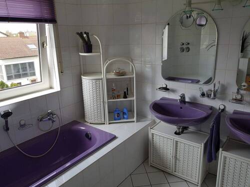 zwei Waschbecken - 