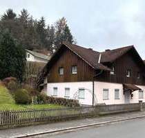 Großes Zweifamilienhaus im Ortszentrum von Stallwang