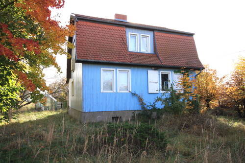 Hausansicht - Einfamilienhaus um 1928 erbaut + zwei weitere Bauplätze mit positivem Bauvorbescheid
