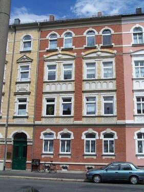 Hausansicht - Wohnen in Pölbitz - 450,00 EUR Kaltmiete, ca.  80,00 m² Wohnfläche