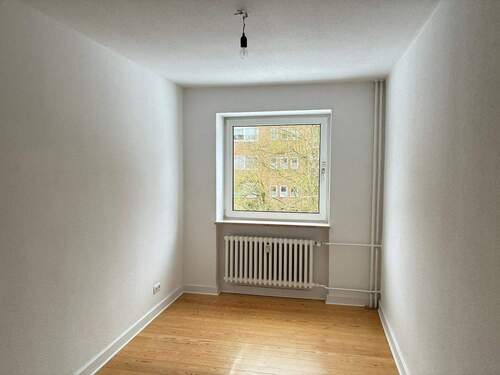 Arbeiten/Kind - Etagenwohnung mit 77,40 m&sup2; in Kiel zur Miete