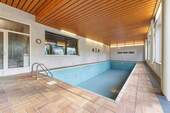 Indoor-Schwimmbad - 