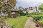 Garten mit Pavillon - 
