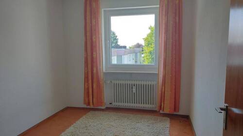 2. Kinderzimmer/Arbeitszimmer - 