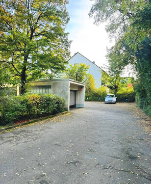 Zufahrt zur Tiefgarage - 