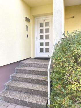 Haus-Eingangstüre - Etagenwohnung mit 171,00 m² in Fürth zum Kaufen