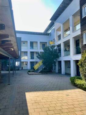 Innenhof Gesamtkomplex - Etagenwohnung mit 87,40 m&sup2; in Forchheim zur Miete