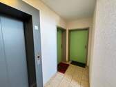Wohnungseingang - 4 Zimmer Etagenwohnung in Nürnberg