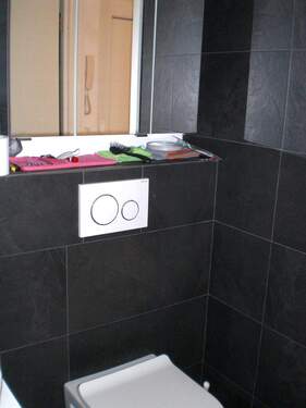 modernes wandhängendes WC - 