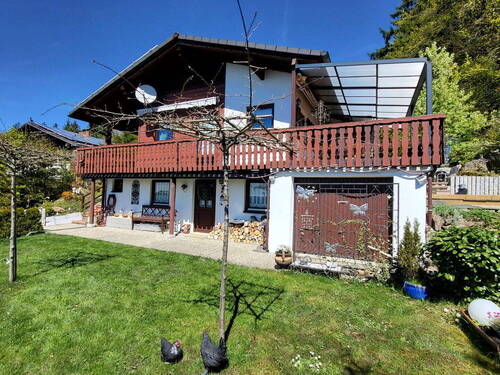 Strassenseite, Sudausrichtung - Ferienhaus mit herrlichem Fernblick nahe dem Nationalpark Bayerischer Wald