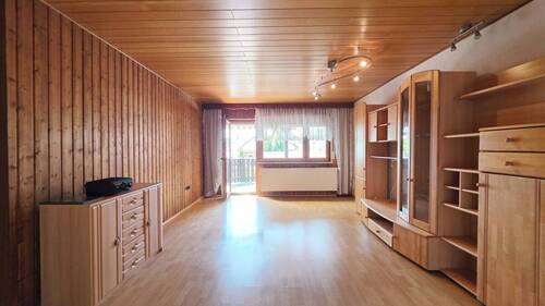 Wohnzimmer - 6 Zimmer Einfamilienhaus in Freigericht