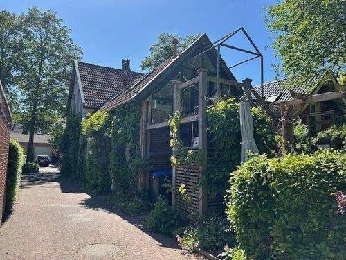 Bild 1 - Provisionsfrei - Schöne Doppelhaushälfte mit möbliertes Appartement in idyllischer Stadtlage Nähe der Universität!