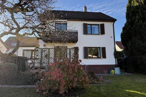 Hausansicht vom Garten - Mehrfamilienhaus, Wohnhaus mit 166,00 m&sup2; in Stuttgart zum Kaufen